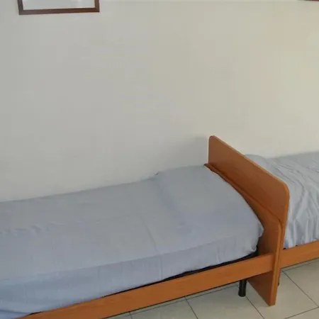 Apartment Bright With Ac And Parking *