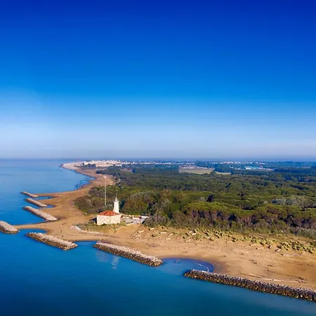 Bright With Ac And Parking Apartment Bibione